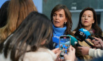 La vicesecretaria de Organización Territorial, Carmen Fúnez, atiende a los medios en Ourense