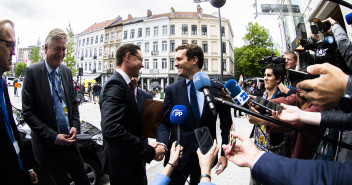 Pablo Casado a su llegada a la cumbre del PP Europeo en Bruselas