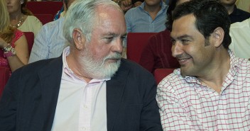 Miguel Arias Cañete con Juanma Moreno