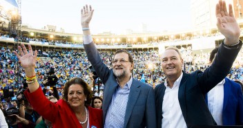Mariano Rajoy da la vuelta al ruedo con Alberto Fabra y Rita Barberá