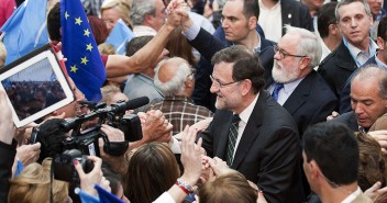 Mariano Rajoy y Miguel Arias Cañete a su llegada al acto de Valencia
