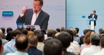 El Presidente del Gobierno y del PP durante su intervención en Alicante