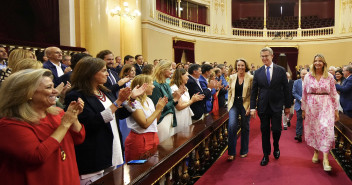 Alberto Núñez Feijóo en la reunión con senadores y diputados del grupo popular