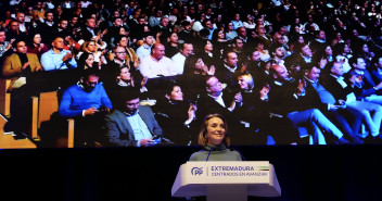 Cuca Gamarra participa en la Intermunicipal del PP de Extremadura