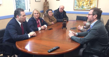 El vicesecretario de Sectorial del Partido Popular, Javier Maroto, visita la Fundación Vinjoy en Oviedo.