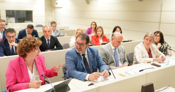 Teresa Belmonte, Juan Manuel González y Juan Ávila durante su intervención 