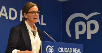 Carmen Fúnez en rueda de prensa