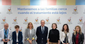 Cuca Gamarra y Ana Alós visitan la Fundación Ronald McDonald