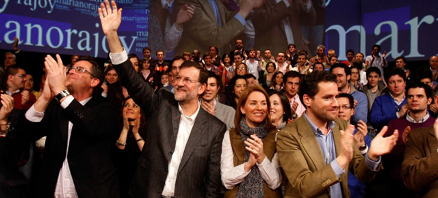 Mariano Rajoy durante su llegada al Teatro Victoria Eugenia