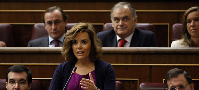 Soraya Sáenz de Santamaría durante su intervención en la sesión de control al Gobierno