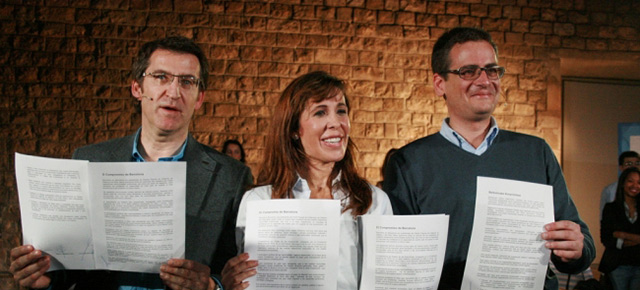 Alicia Sánchez-Camacho, Alberto Núñez Feijóo y Antonio Basagoiti firman el 