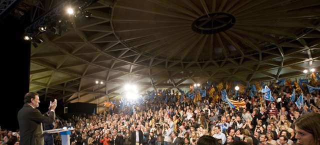Mariano Rajoy durante su intervención en el acto de central de campaña en Barcelona