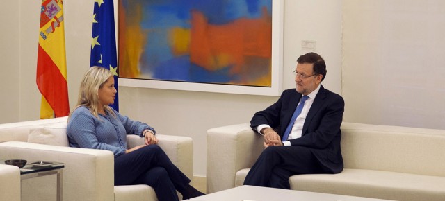 Rajoy recibe a la presidenta de la Fundación Víctimas del Terrorismo en la Moncloa