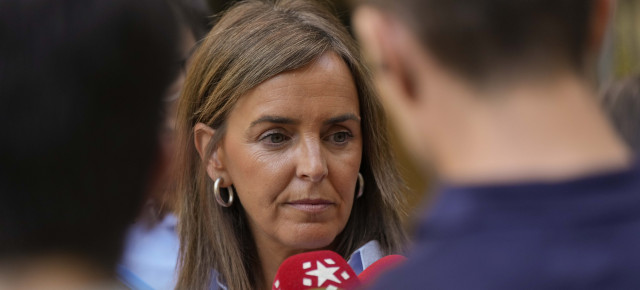 Carmen Fúnez realiza declaraciones a los medios de comunicación