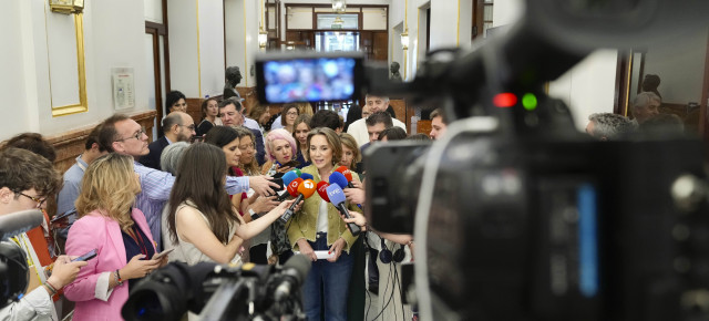 La secretaria general del PP, Cuca Gamarra, en declaraciones a los medios