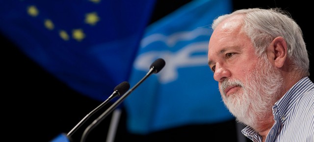 Miguel Arias Cañete durante su intervención