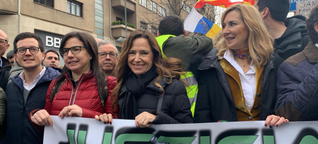 Concentración de apoyo a la Guardia Civil de Tráfico en Navarra