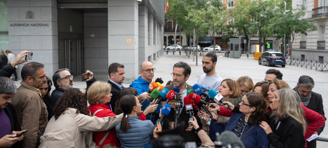 Borja Sémper atiende a los medios de comunicación