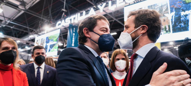 Pablo Casado y Alfonso Fernández Mañueco en FITUR