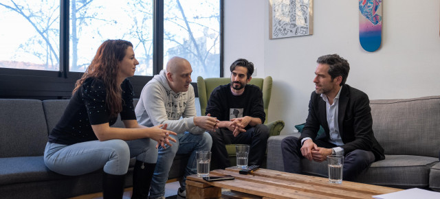 El vicesecretario de Cultura y portavoz del PP, Borja Sémper, en la visita a los estudios de animación de la película Robot Dreams