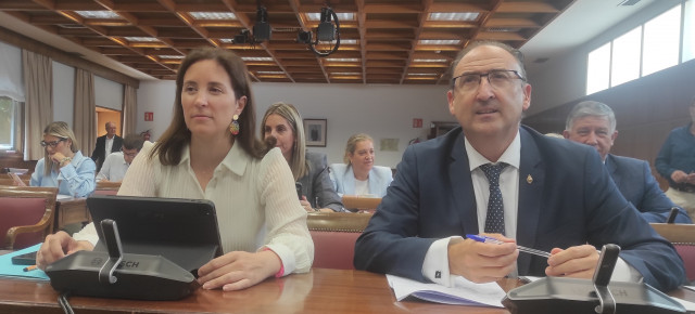 Cristina Casanueva y Alfonso Polanco en Senado