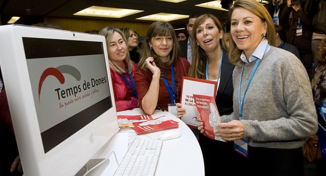 María Dolores de Cospedal y Alicia Sánchez-Camacho en la convención del PP de Cataluña