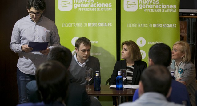 María Dolores de Cospedal preside la Junta Directiva del PP de Asturias