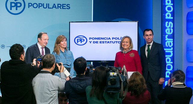 Fernando Martínez Maillo presenta las líneas básicas de la Ponencia Política y de Estatutos