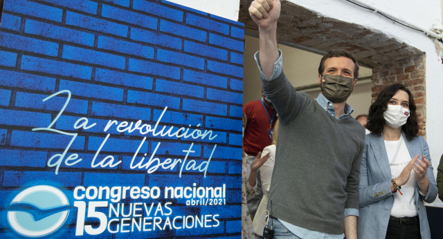 Pablo Casado e Isabel Díaz Ayuso en el XV Congreso Nacional de NNGG