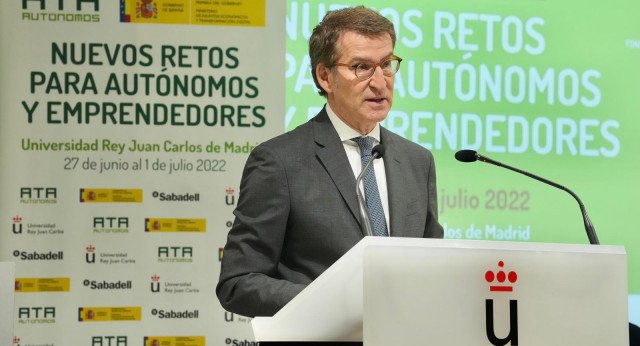  Alberto Núñez Feijóo interviene en los cursos de verano de ATA.