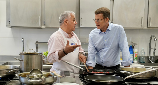 Alberto Núñez Feijóo en una Sociedad Gastronómica en San Sebastián