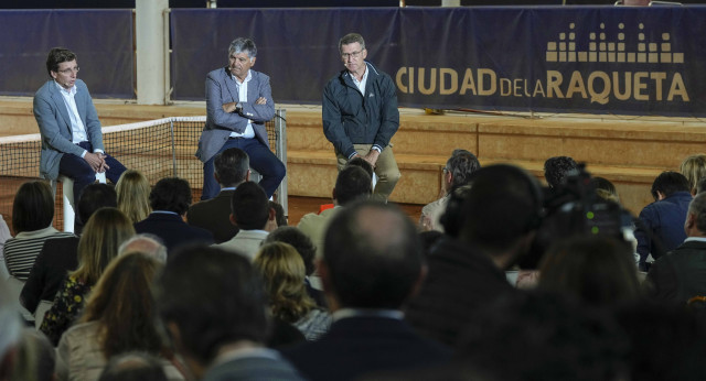 Alberto Núñez Feijóo en un acto en la Ciudad de la Raqueta con el alcalde de Madrid, Almeida, y Toni Nadal.