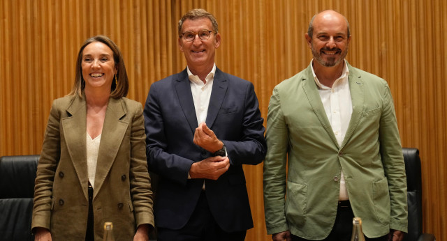 Alberto Núñez Feijóo preside la reunión de los Grupos Parlamentarios del PP en el Congreso de los Diputados y en el Senado.