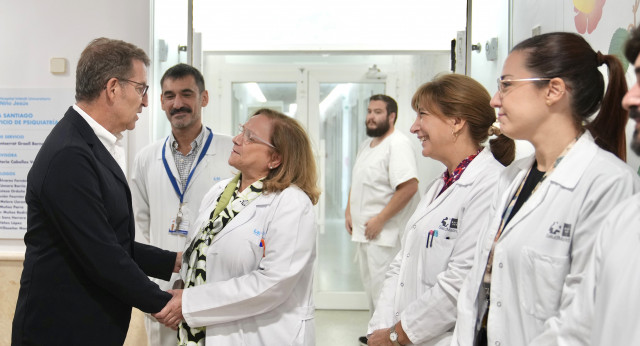 Alberto Núñez Feijóo visita el área de salud mental del Hospital Universitario Niño Jesús