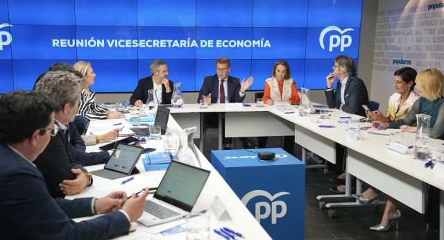 Reunión con los consejeros de Hacienda del PP