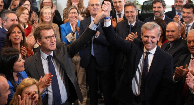 Alberto Núñez Feijóo y Alfonso Rueda en la reunión del Comité Ejecutivo Nacional