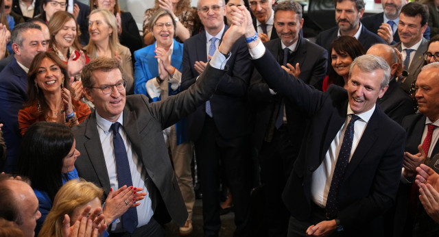 Alberto Núñez Feijóo y Alfonso Rueda en la reunión del Comité Ejecutivo Nacional