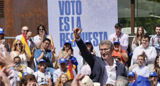  Feijóo en un acto del PP en Zaragoza