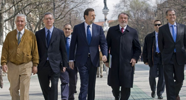 Mariano Rajoy con los miembros del Comité de Dirección en Pamplona