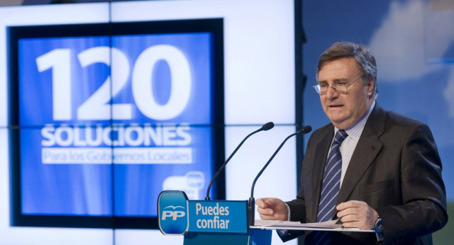 Arturo García Tizón durante su intervención en la Convención municipal