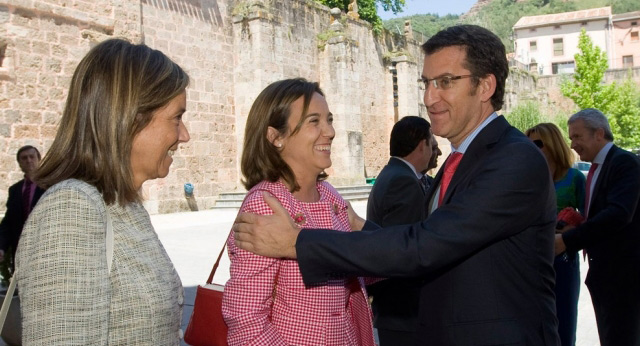 Ana Mato y Alberto Núñez Feijóo asisten a la toma de posesión de Pedro Sanz en La Rioja