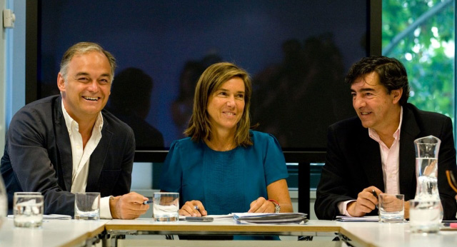 Glez. Pons, Ana Mato y Bermúdez de Castro en la reunión del comité de campaña del Partido Popular