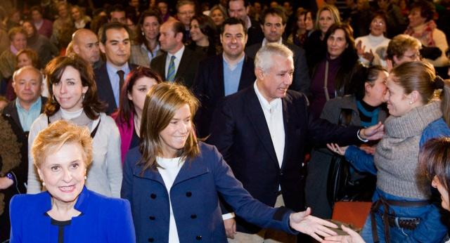 Javier Arenas y Ana Mato participan en un acto con mujeres en Córdoba