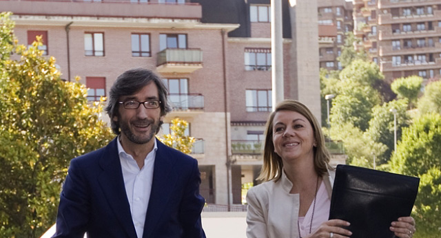 Iñaki Oyarzabal con María Dolores de Cospedal