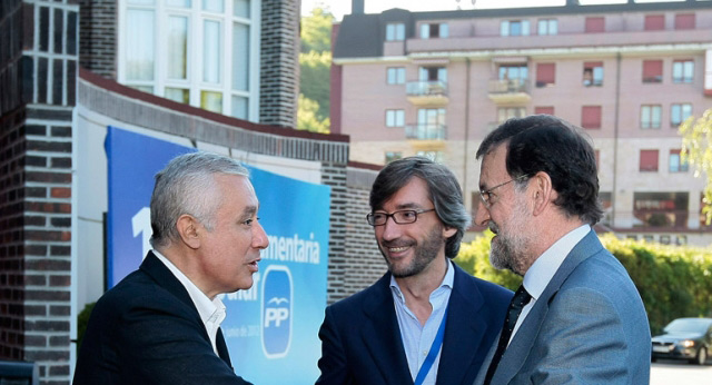 Mariano Rajoy, Javier Arenas e Iñaki Oyarzabal