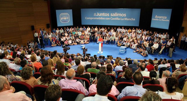 María Dolores Cospedal, celebrando los dos años de Gobierno del Partido Popular en Castilla-La Mancha