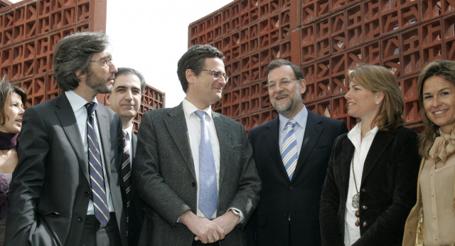 El secretario general del PP vasco, Iñaki Oyarzábal; el presidente del PP vasco, Antonio Basagoiti; Mariano Rajoy y Arantza Quiroga, presidenta del Parlamento vasco