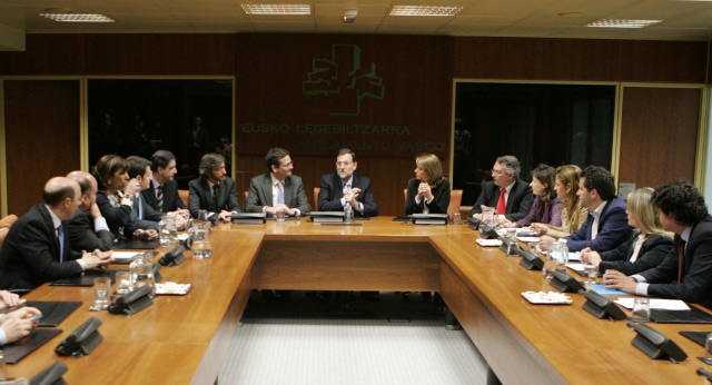 Mariano Rajoy reunido con los parlamentarios vascos del PP