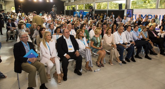 Los dirigentes del Partido Popular durante la inauguración de la escuela de verano