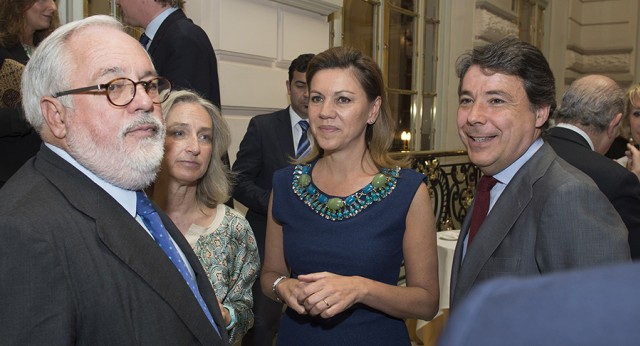 Miguel Arias Cañete con María Dolores de Cospedal e Ignacio González